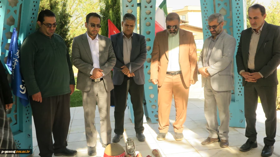 با حضور رئیس و کارکنان دانشگاه ملی مهارت استان برگزار شد: آیین غبارروبی  و عطر افشانی قبر مطهر شهید گمنام واقع در آموزشکده ملی مهارت دختران یاسوج 4