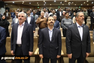 رئیس دانشگاه ملی مهارت در آیین اختتامیه سومین همایش ملی مهارت‌افزایی، هدایت شغلی و صلاحیت حرفه‌ای در آموزش عالی کشور:
امروز مهارت نه یک انتخاب بلکه یک ضرورت اجتناب‌ناپذیر است/ مسیر توسعه اقتصادی کشور از تربیت نیروهای توانمند و اشتغال‌پذیر می‌گذرد/ جوانان در دانشگاه ملی مهارت علاوه بر این که می‌دانند، می‌توانند و این یعنی آوردن دانش به صحنه عمل