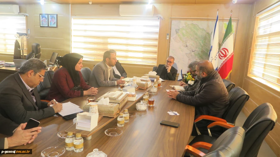 دیدار رئیس و اعضای هیات رئیسه دانشگاه ملی مهارت واحد استانی کهگیلویه و بویراحمد با استاندار کهگیلویه و بویراحمد 3