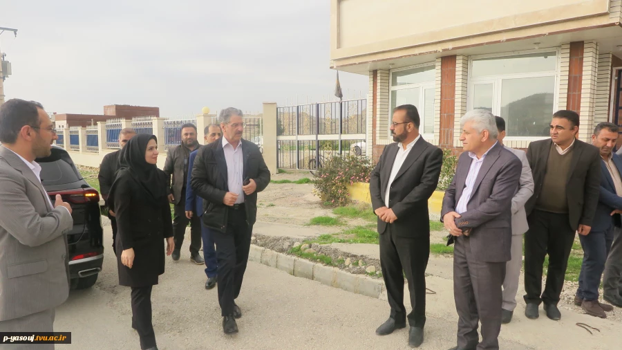 گزارش تصویری: بازدید دکتر زمانی از محل مورد نظر جهت راه اندازی آموزشکده ملی مهارت در شهر چرام  2