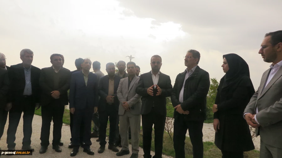 گزارش تصویری: بازدید دکتر زمانی از محل مورد نظر جهت راه اندازی آموزشکده ملی مهارت در شهر چرام  12