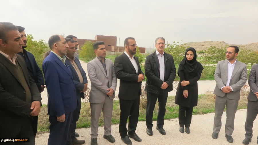 گزارش تصویری: بازدید دکتر زمانی از محل مورد نظر جهت راه اندازی آموزشکده ملی مهارت در شهر چرام  14