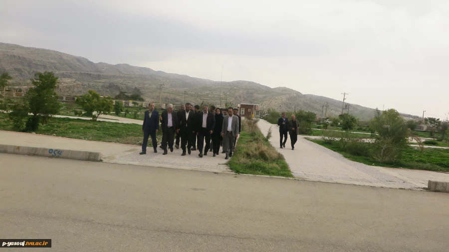 گزارش تصویری: بازدید دکتر زمانی از محل مورد نظر جهت راه اندازی آموزشکده ملی مهارت در شهر چرام  15