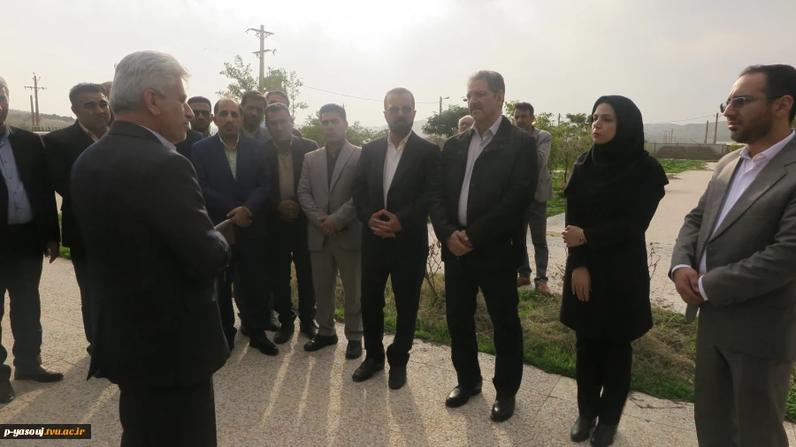 گزارش تصویری: بازدید دکتر زمانی از محل مورد نظر جهت راه اندازی آموزشکده ملی مهارت در شهر چرام  9