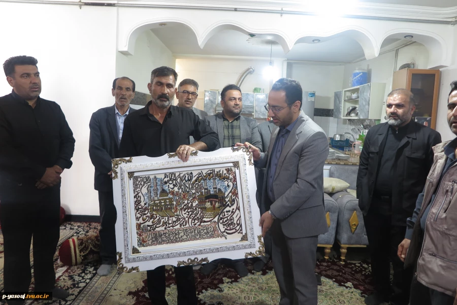 دیدار اساتید، کارکنان و دانشجویان دانشگاه ملی مهارت استان کهگیلویه و بویراحمد با خانواده شهیده یکتا امیریان 8