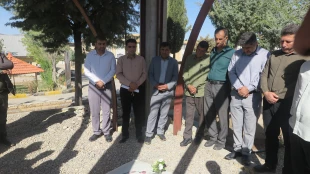 ادای احترام کارکنان دانشگاه ملی مهارت استان کهگیلویه و بویراحمد به مقام شامخ شهید گمنام دانشگاه در آغازین روز از هفته دفاع مقدس 6