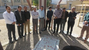 ادای احترام کارکنان دانشگاه ملی مهارت استان کهگیلویه و بویراحمد به مقام شامخ شهید گمنام دانشگاه در آغازین روز از هفته دفاع مقدس 5