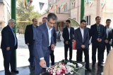 با حضور سرپرست دانشگاه ملی مهارت صورت گرفت؛
آیین اهتزاز پرچم جمهوری اسلامی ایران و طنین سرود ملی در آغاز سال تحصیلی جدید در دانشکده ملی مهارت انقلاب اسلامی تهران