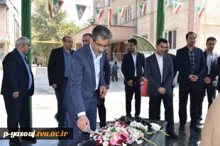 با حضور سرپرست دانشگاه ملی مهارت صورت گرفت؛
آیین اهتزاز پرچم جمهوری اسلامی ایران و طنین سرود ملی در آغاز سال تحصیلی جدید در دانشکده ملی مهارت انقلاب اسلامی تهران 2